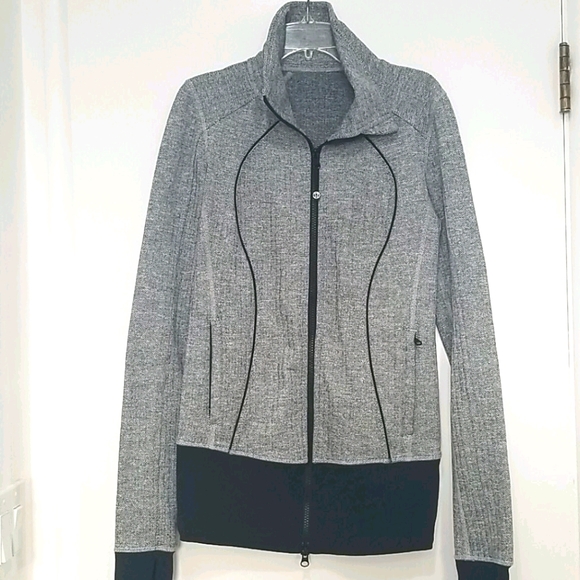 Lululemon Asana Herringbone print zip up gray & black jacket women's size 4 - Picture 2 of 6